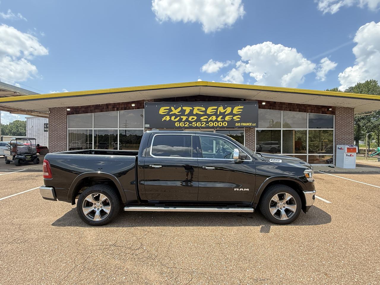 RAM 1500 Laramie 4x4 Crew Cab 5'7" Box 2019