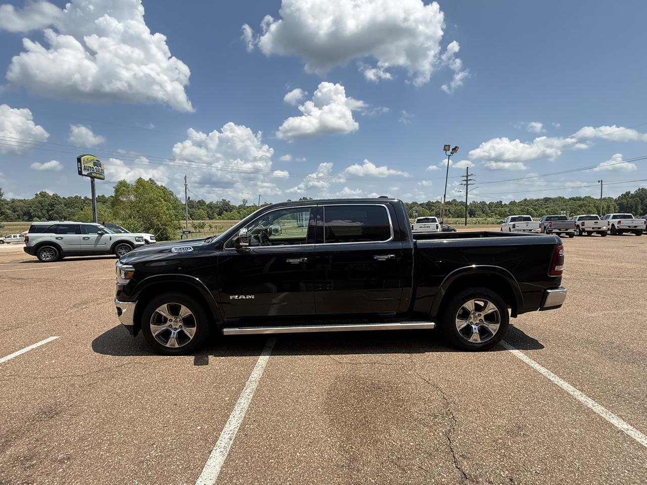 RAM 1500 Laramie 4x4 Crew Cab 5'7" Box 2019
