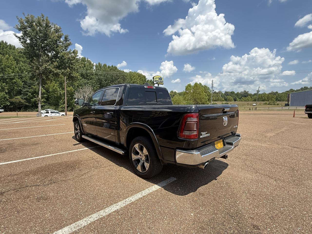 RAM 1500 Laramie 4x4 Crew Cab 5'7" Box 2019