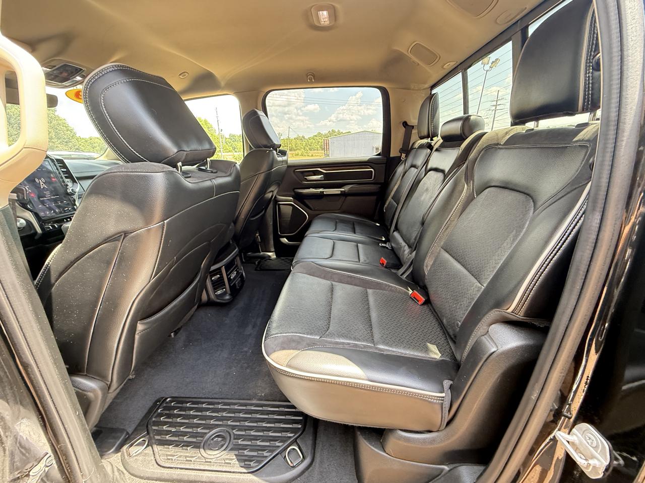 RAM 1500 Laramie 4x4 Crew Cab 5'7" Box 2019
