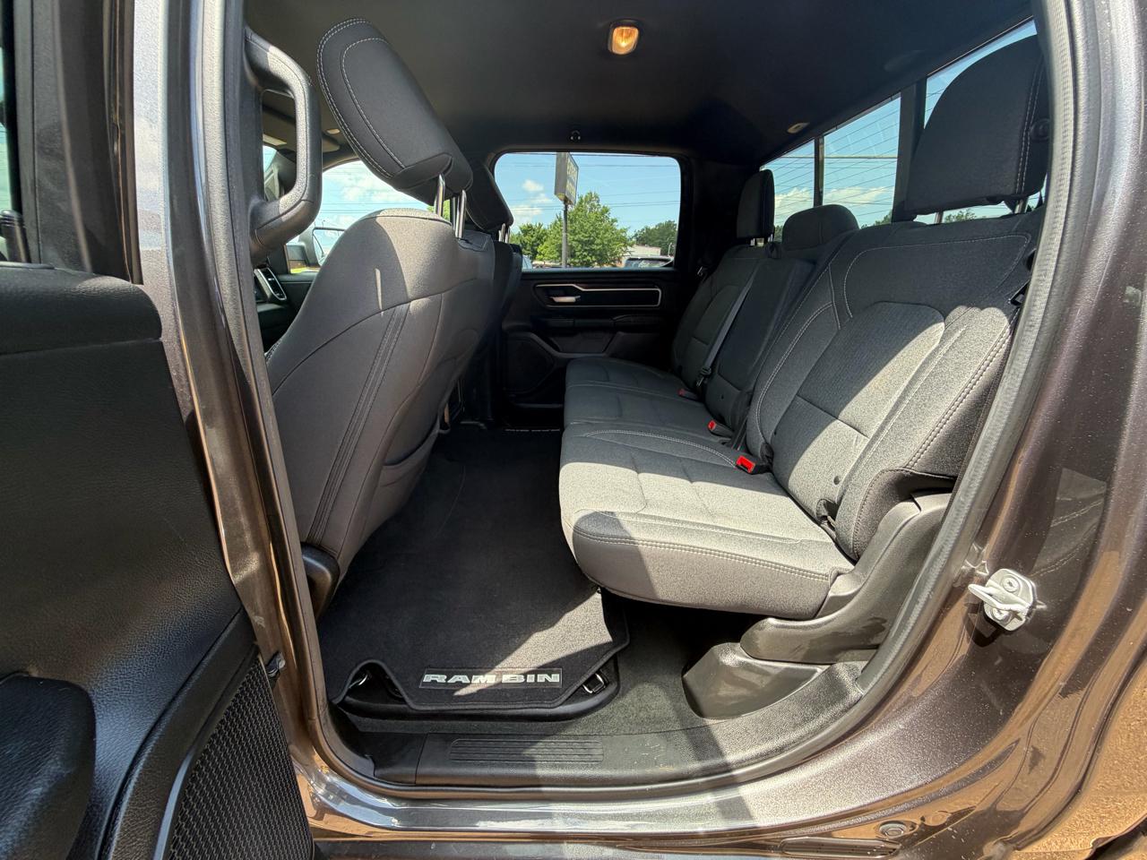 RAM 1500 Big Horn/Lone Star 4x4 Crew Cab 5'7" Box 2019