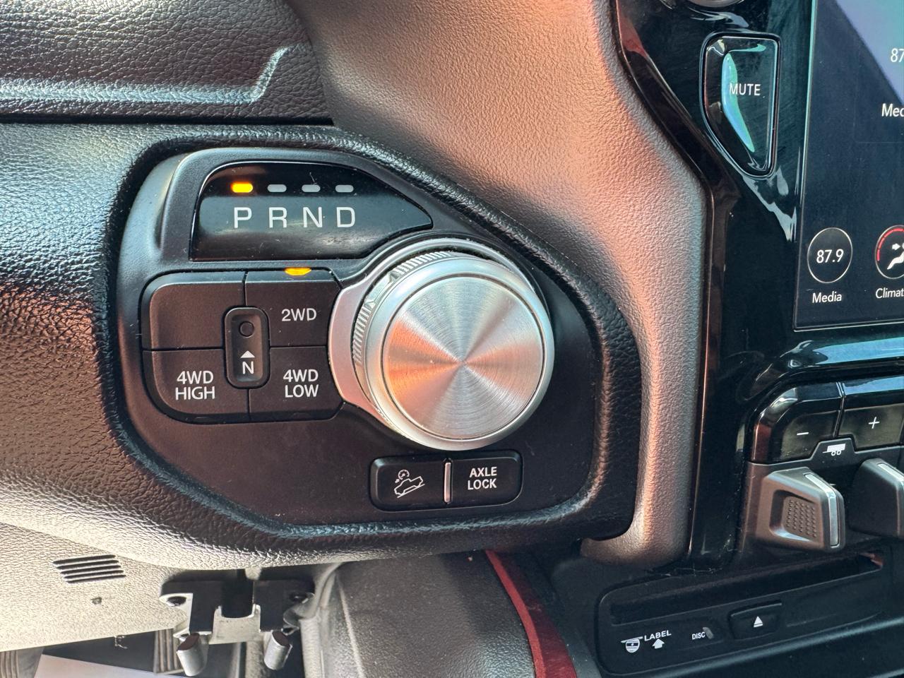 RAM 1500 Rebel 4x4 Crew Cab 5'7" Box 2019