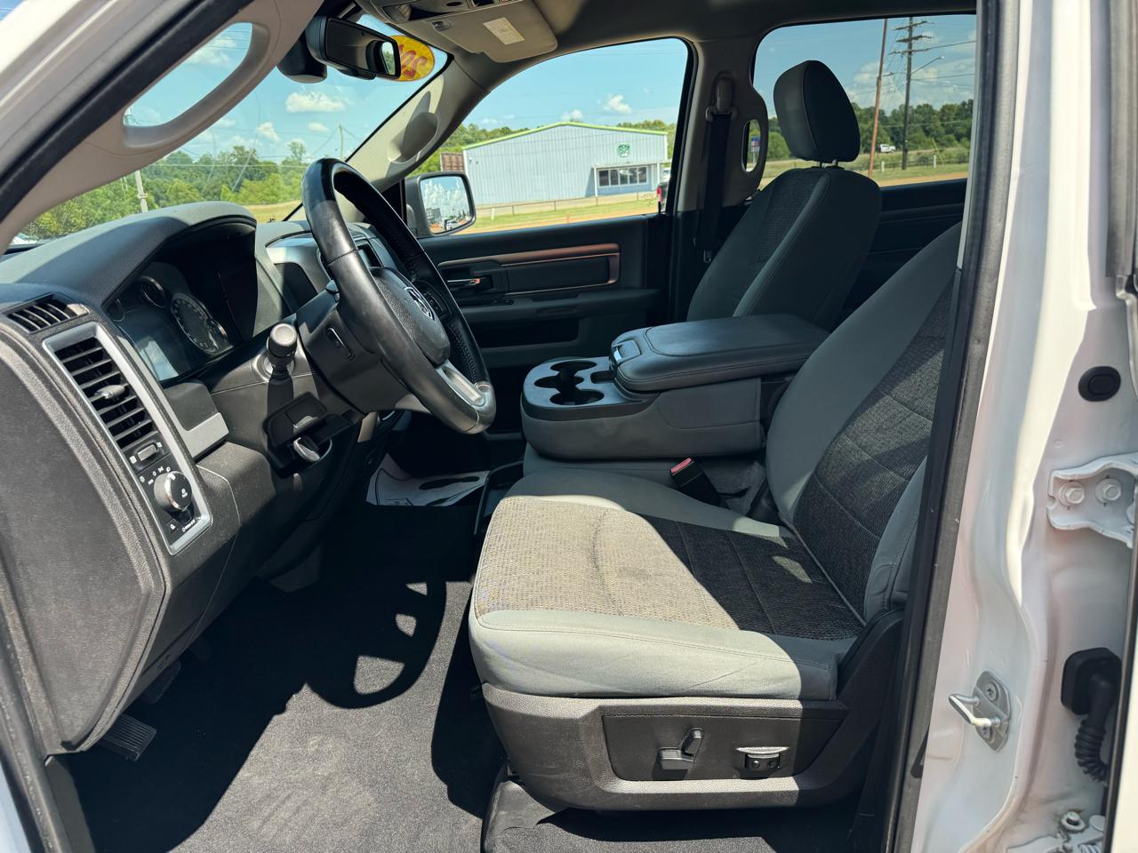 RAM 1500 Classic Big Horn 4x2 Crew Cab 6'4" Box 2019