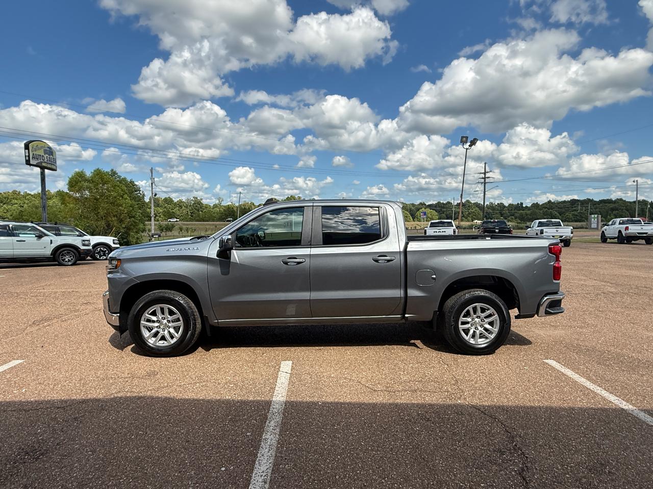 Chevrolet Silverado 1500 2WD Crew Cab 147" LT 2020