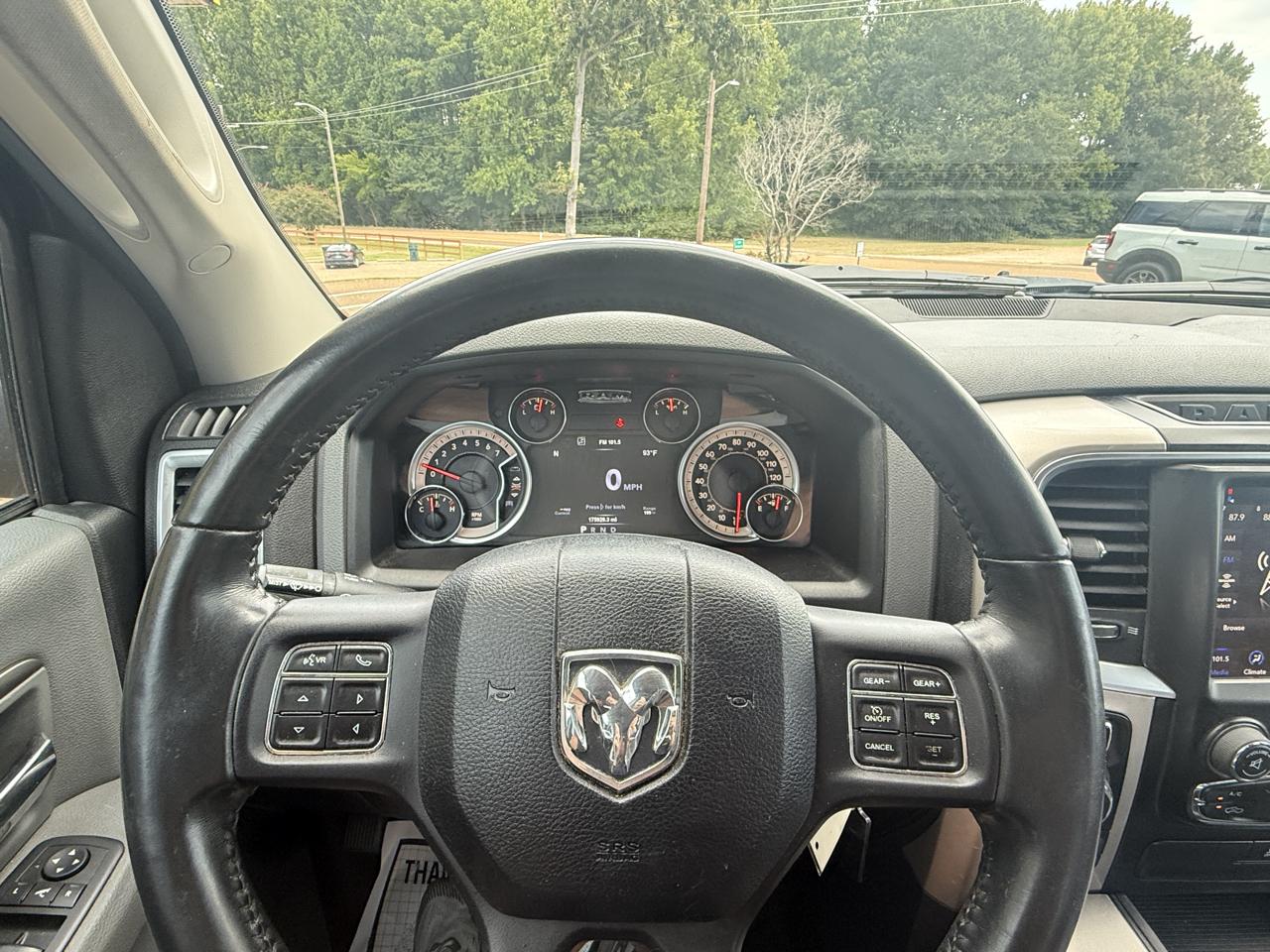 RAM 1500 Big Horn 4x4 Crew Cab 5'7" Box 2018