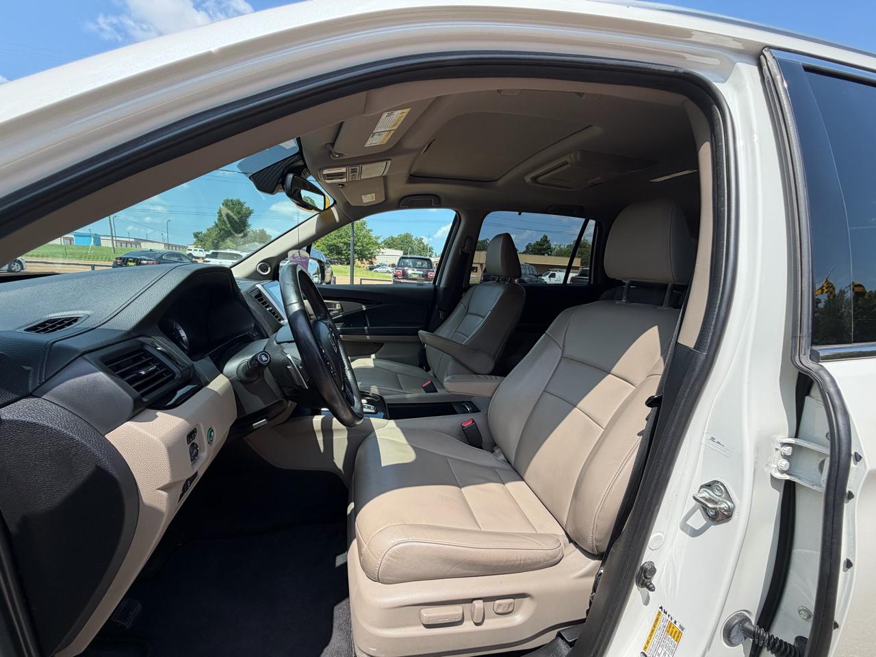 Honda Pilot 4WD 4dr Touring w/Navi 2018