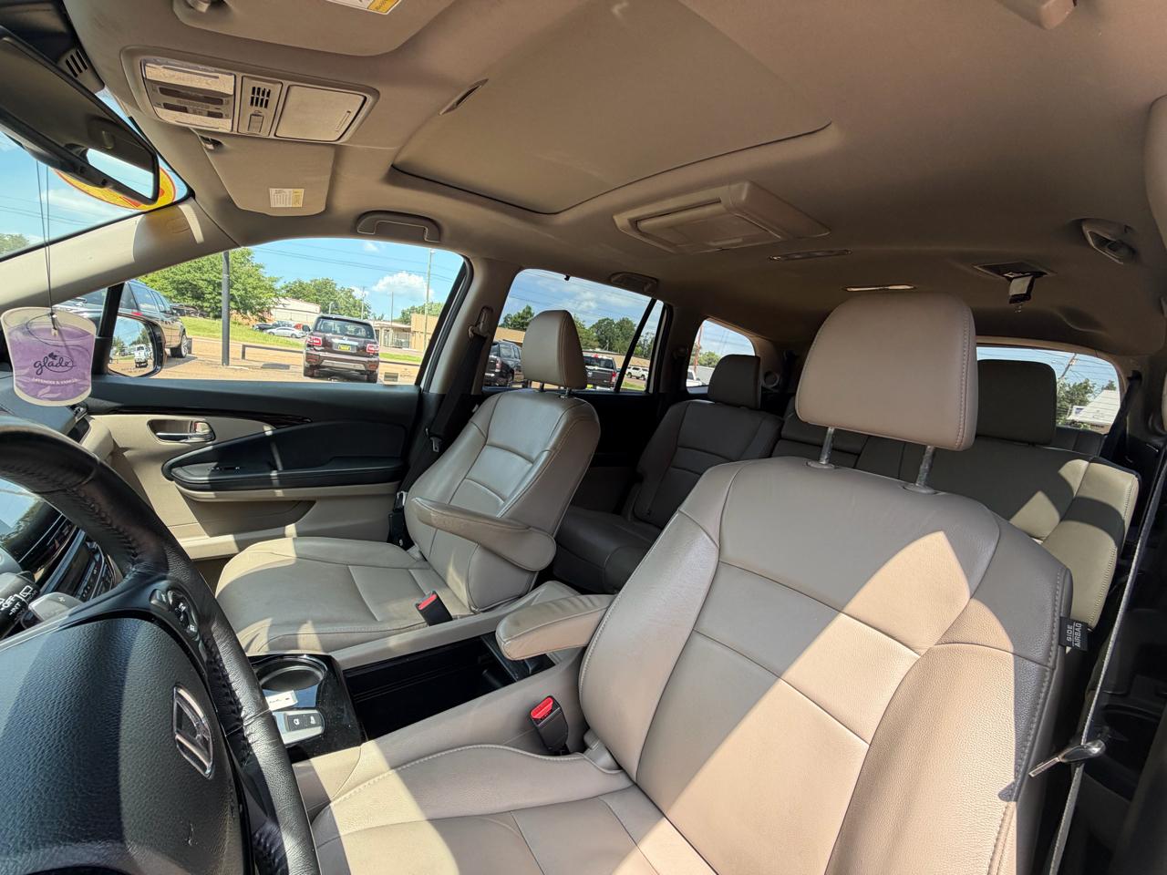 Honda Pilot 4WD 4dr Touring w/Navi 2018