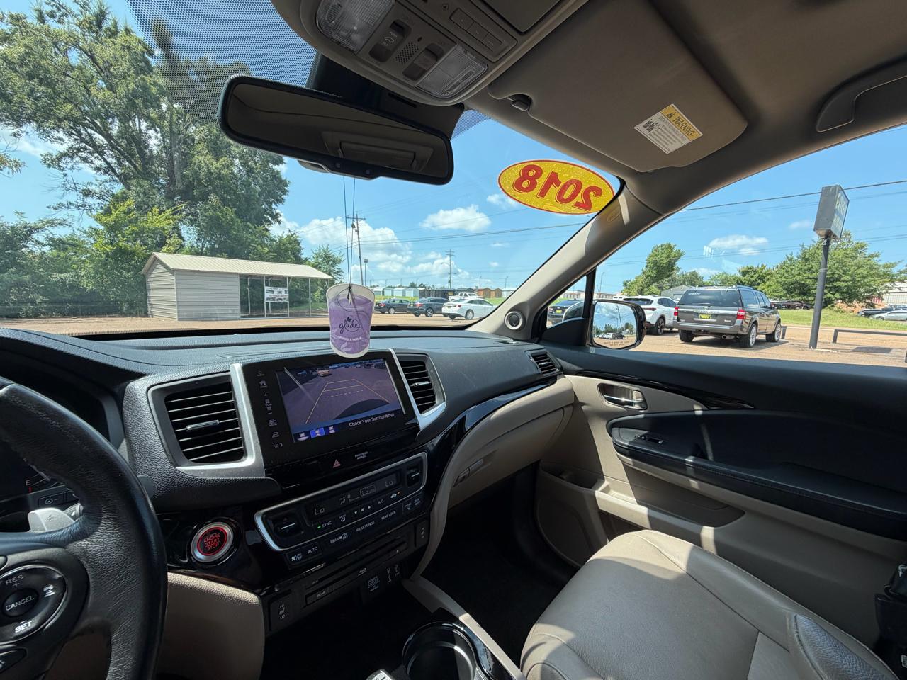 Honda Pilot 4WD 4dr Touring w/Navi 2018