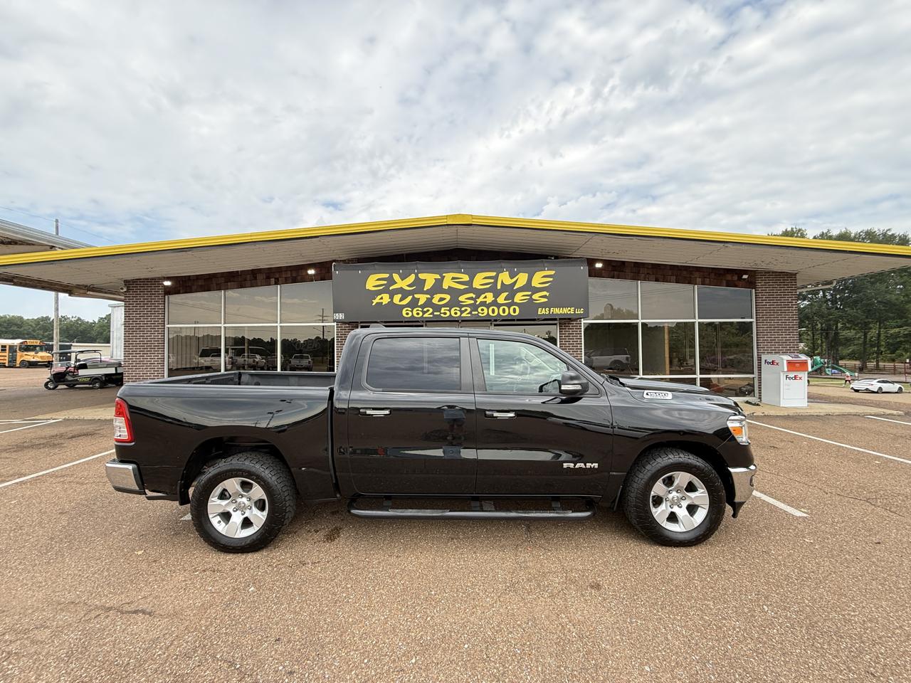 RAM 1500 Big Horn 4x2 Crew Cab 5'7" Box 2020