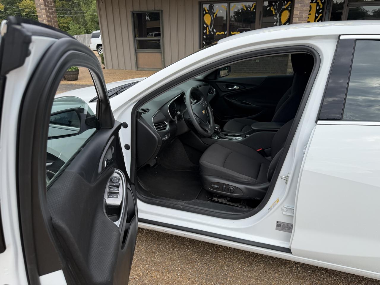 Chevrolet Malibu 4dr Sdn LS w/1FL 2023