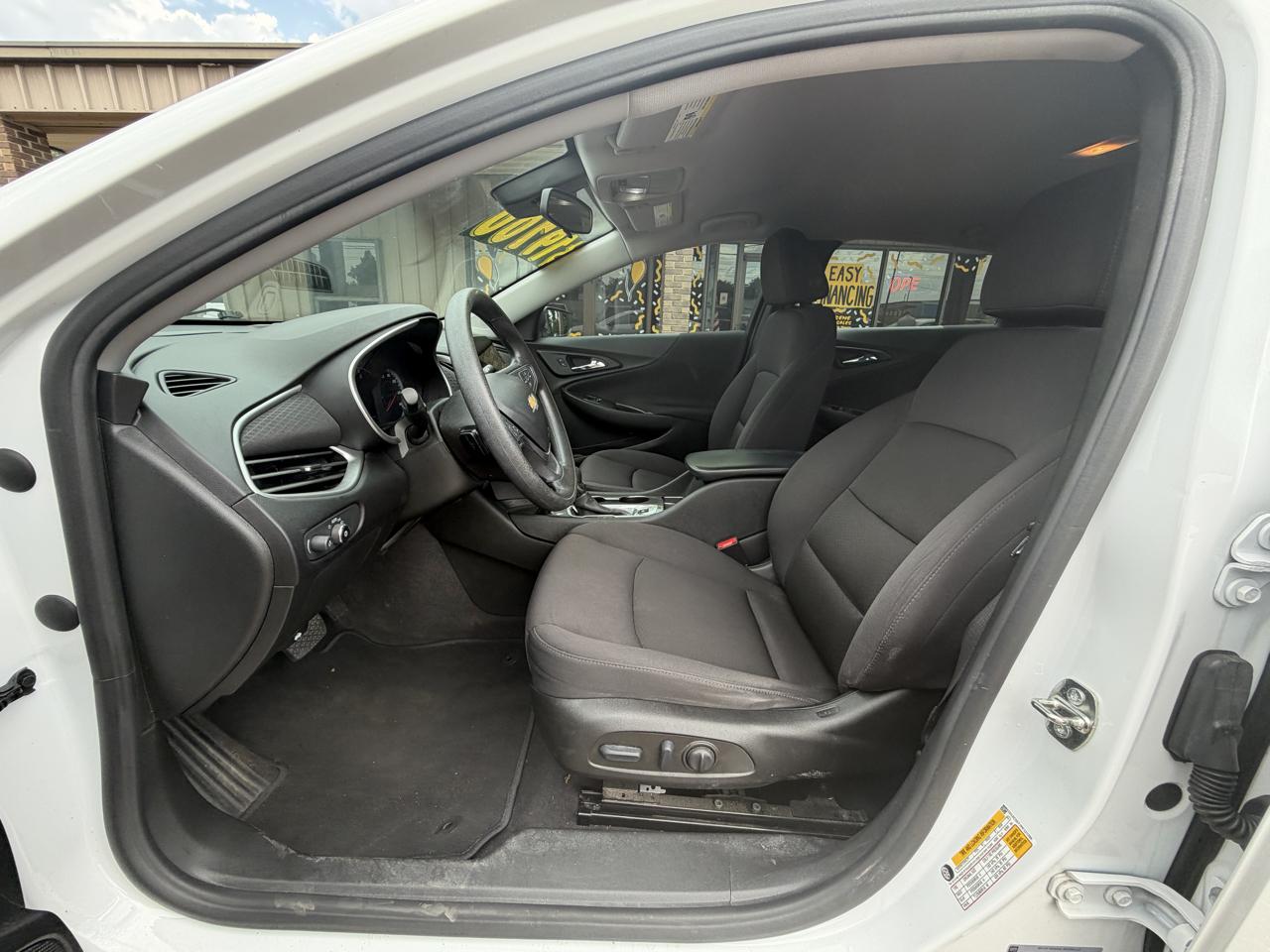 Chevrolet Malibu 4dr Sdn LS w/1FL 2023