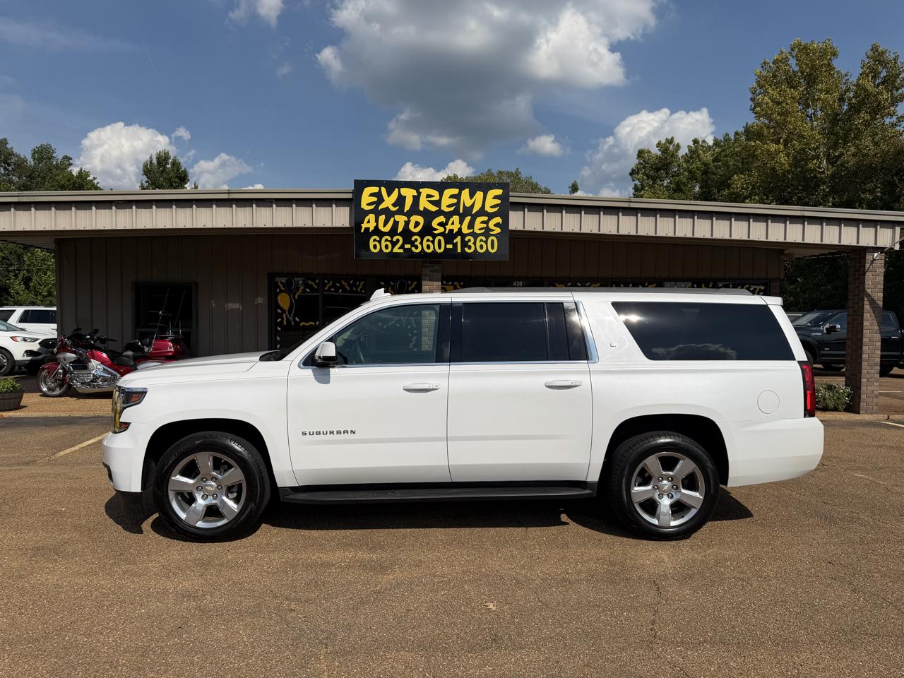 Chevrolet Suburban 2WD 4dr 1500 LT 2017
