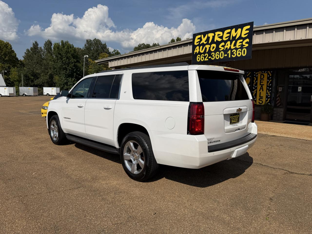 Chevrolet Suburban 2WD 4dr 1500 LT 2017