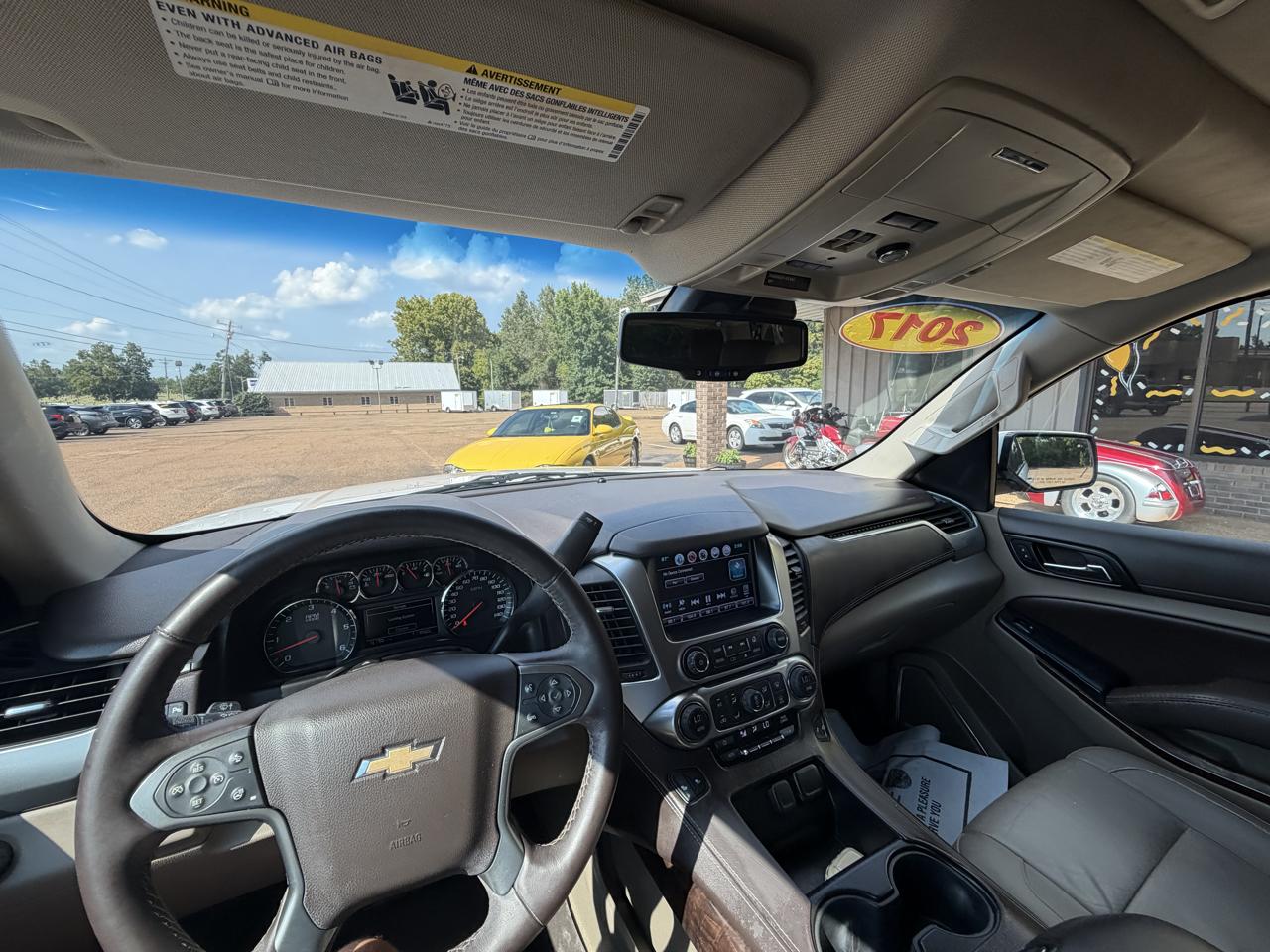 Chevrolet Suburban 2WD 4dr 1500 LT 2017