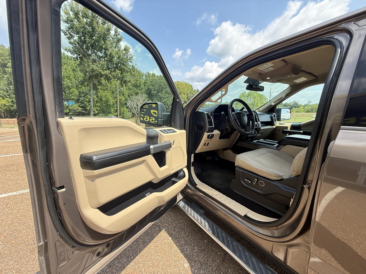 Ford F-150 4WD SuperCrew 145" XLT 2016