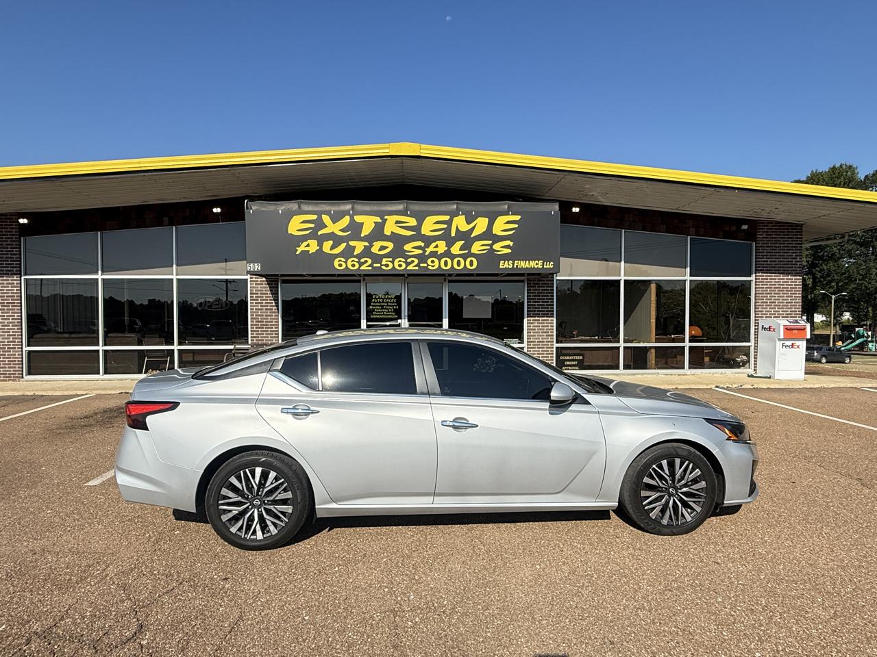 2023 Nissan Altima 2.5 SV Sedan