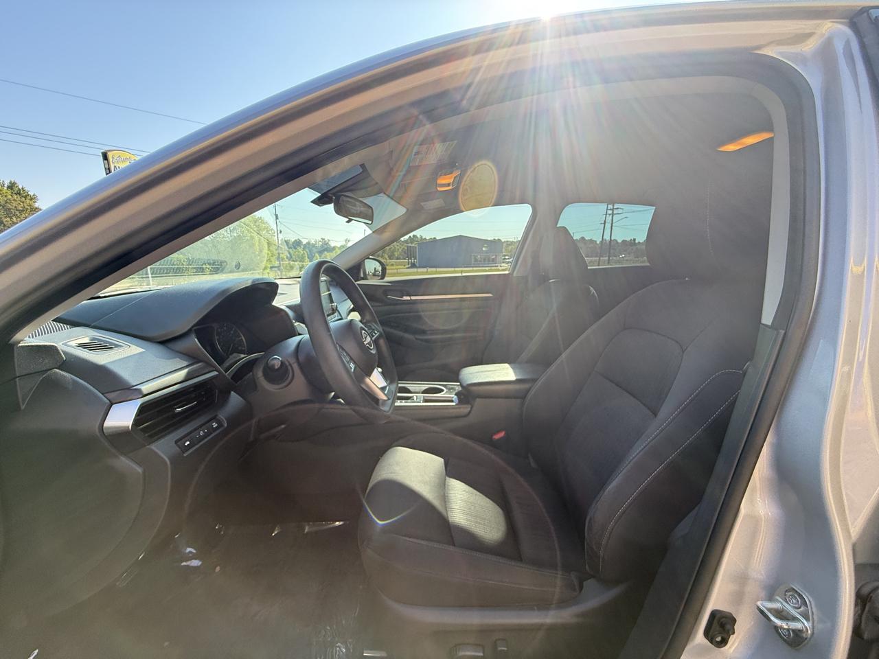 Nissan Altima 2.5 SV Sedan 2023