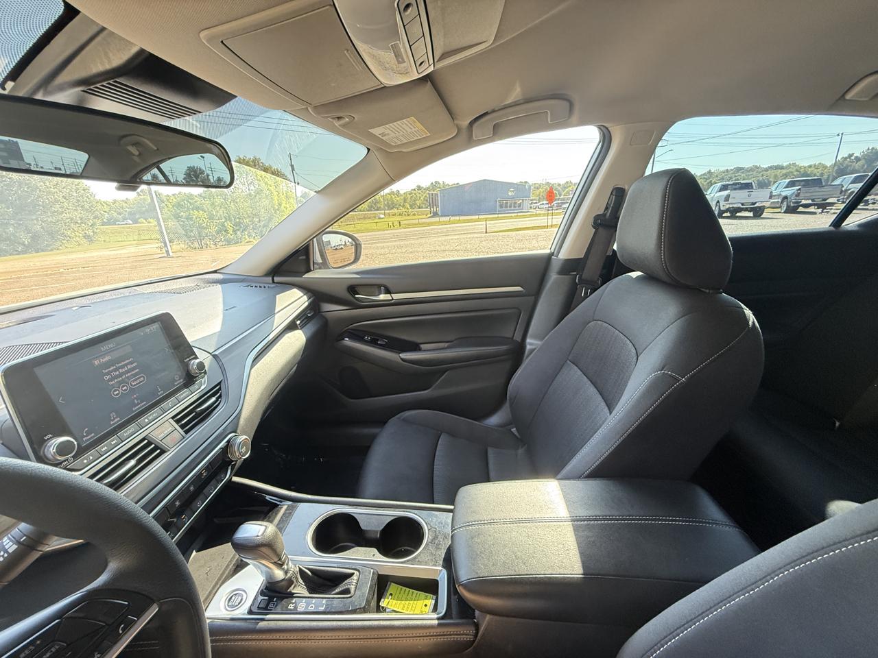 Nissan Altima 2.5 SV Sedan 2023