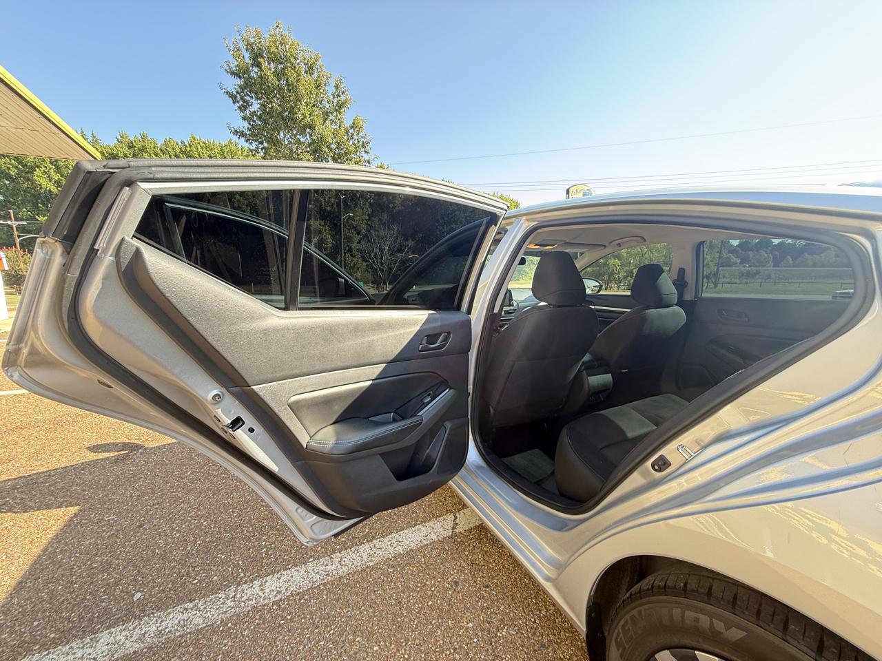 Nissan Altima 2.5 SV Sedan 2023