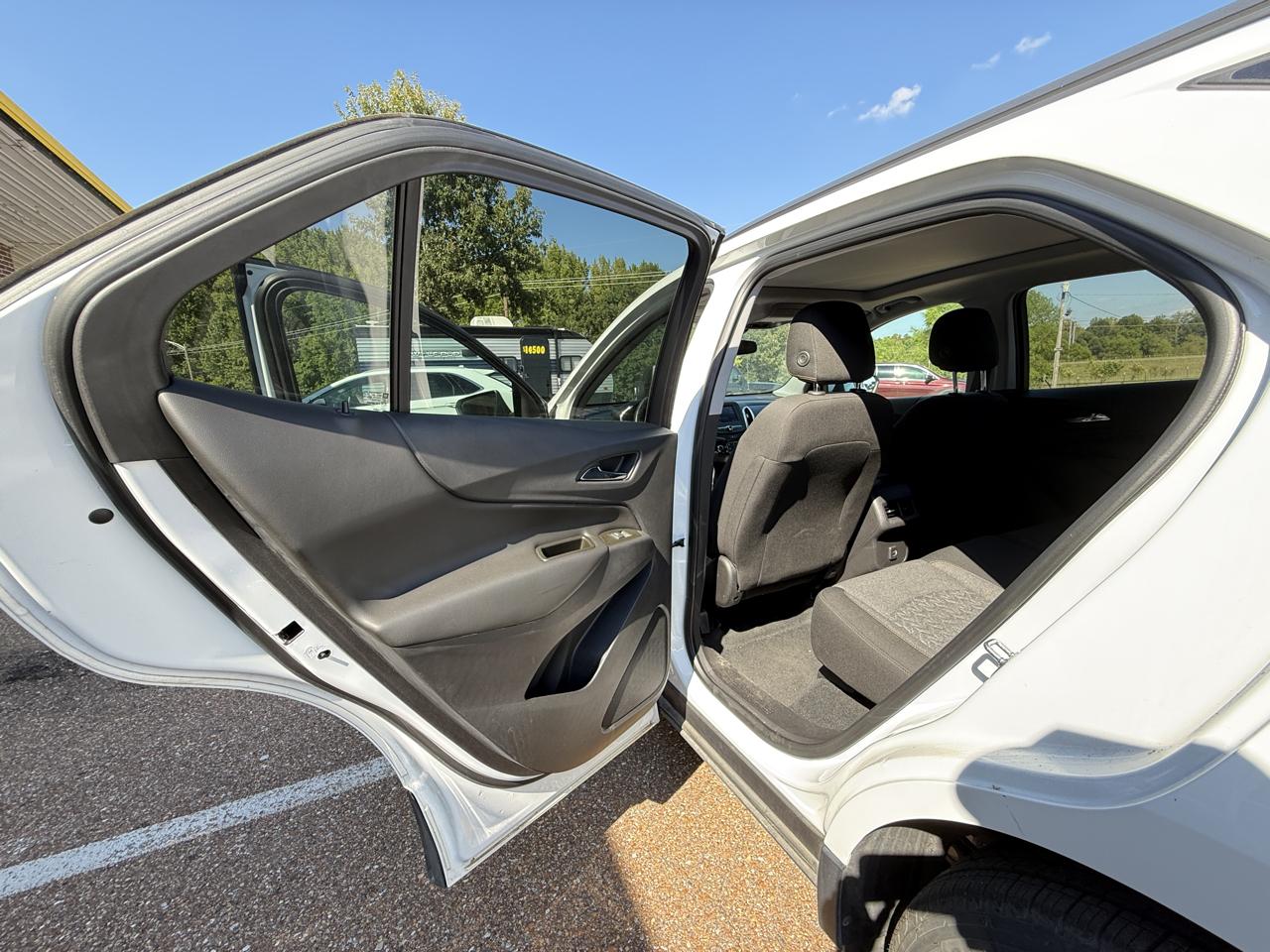 Chevrolet Equinox AWD 4dr LT w/1LT 2023