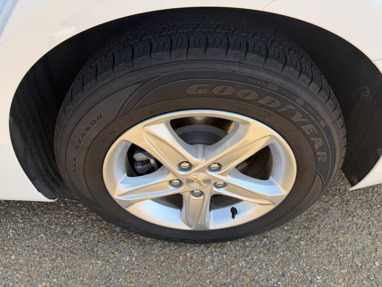 Chevrolet Malibu 4dr Sdn LS w/1FL 2022