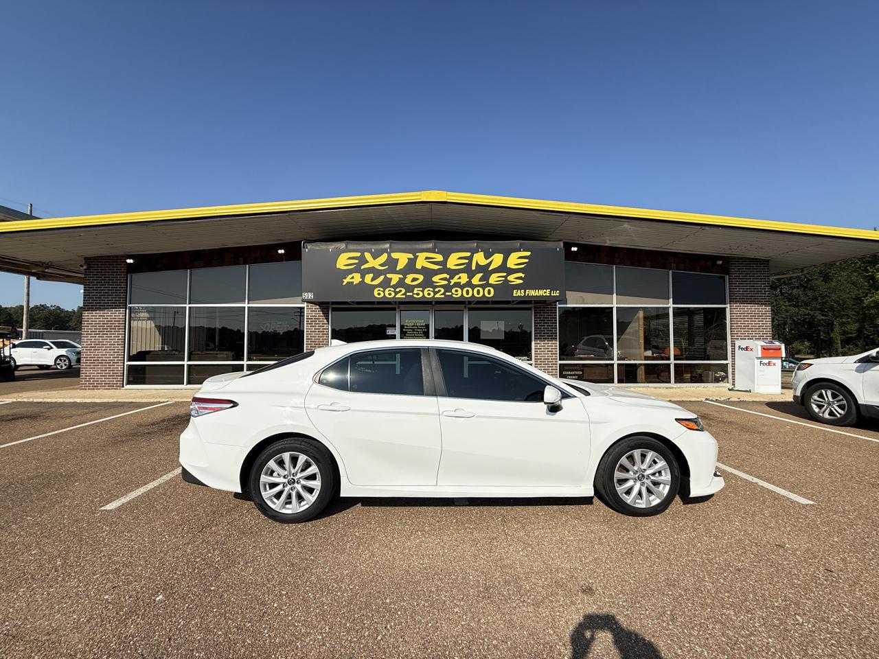 Toyota Camry LE Auto (Natl) 2020