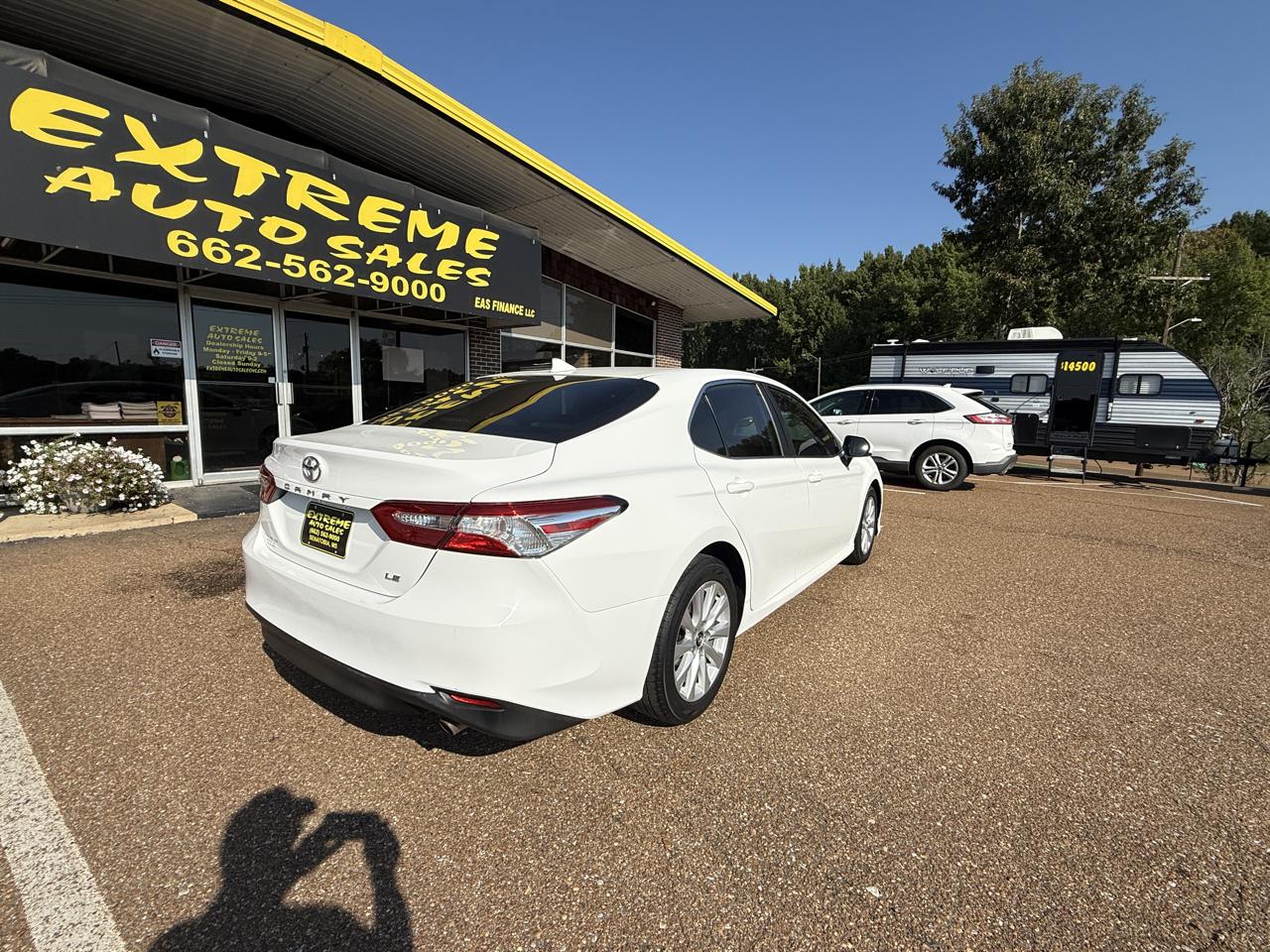 Toyota Camry LE Auto (Natl) 2020
