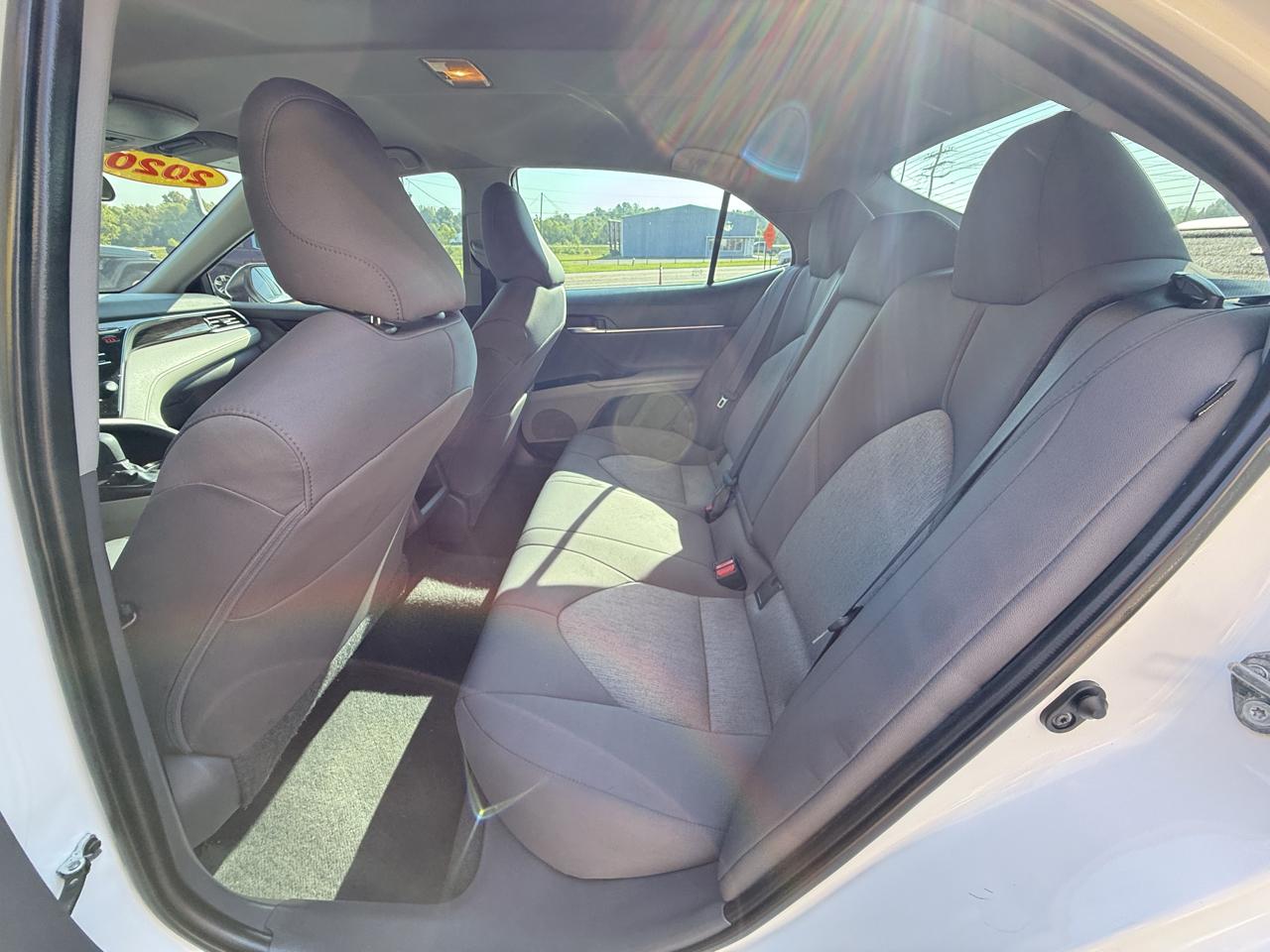 Toyota Camry LE Auto (Natl) 2020