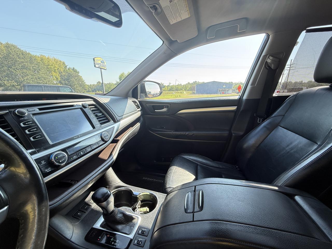 Toyota Highlander AWD 4dr V6 XLE (Natl) 2014