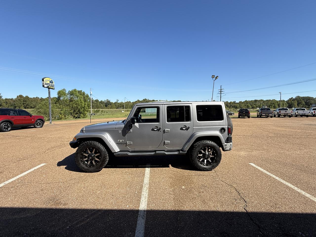 Jeep Wrangler Unlimited 4WD 4dr Sahara 2016