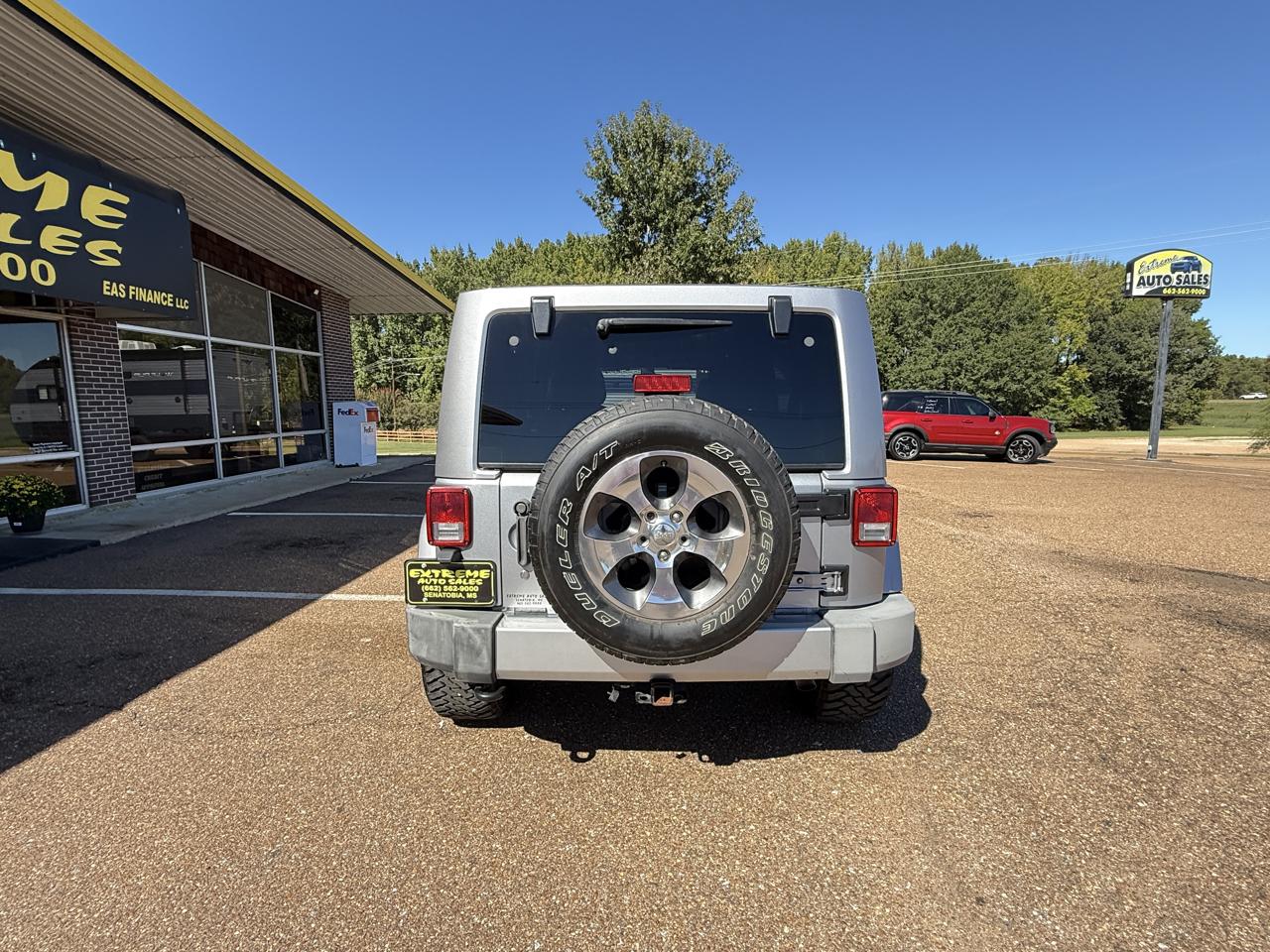 Jeep Wrangler Unlimited 4WD 4dr Sahara 2016