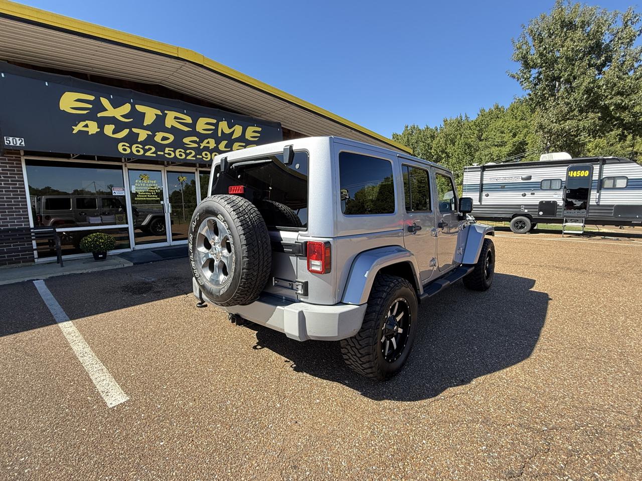 Jeep Wrangler Unlimited 4WD 4dr Sahara 2016