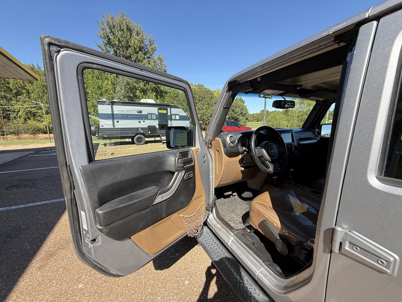 Jeep Wrangler Unlimited 4WD 4dr Sahara 2016