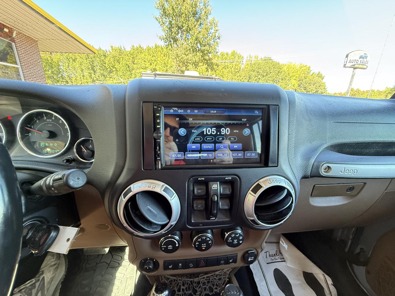Jeep Wrangler Unlimited 4WD 4dr Sahara 2016