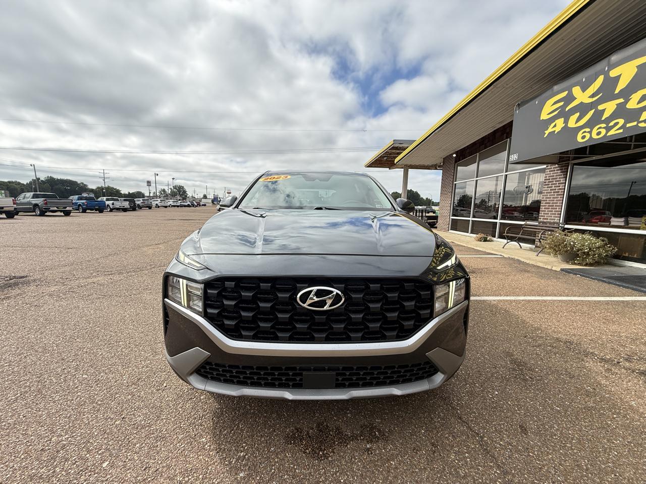 Hyundai Santa Fe SE FWD 2023