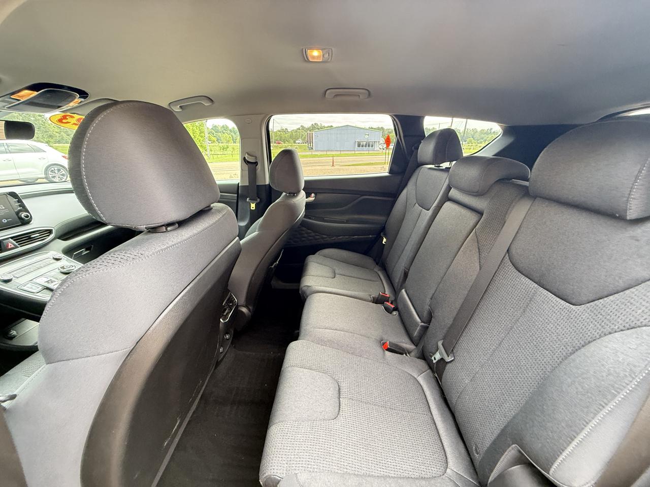 Hyundai Santa Fe SE FWD 2023