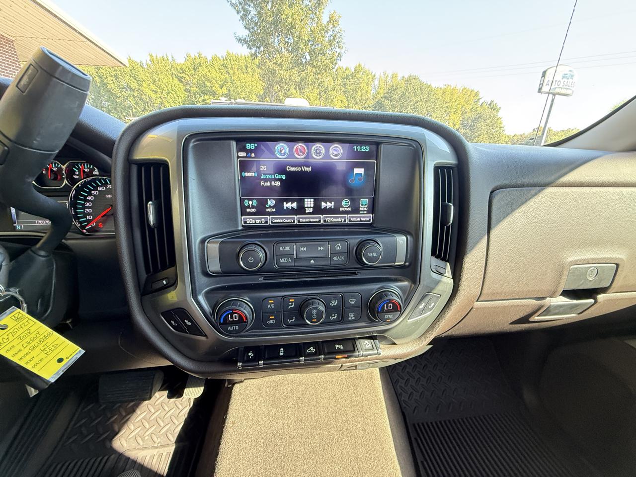 Chevrolet Silverado 1500 4WD Crew Cab 143.5" LT w/2LT 2018