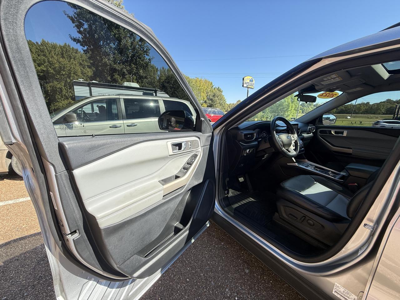 Ford Explorer XLT 4WD 2022