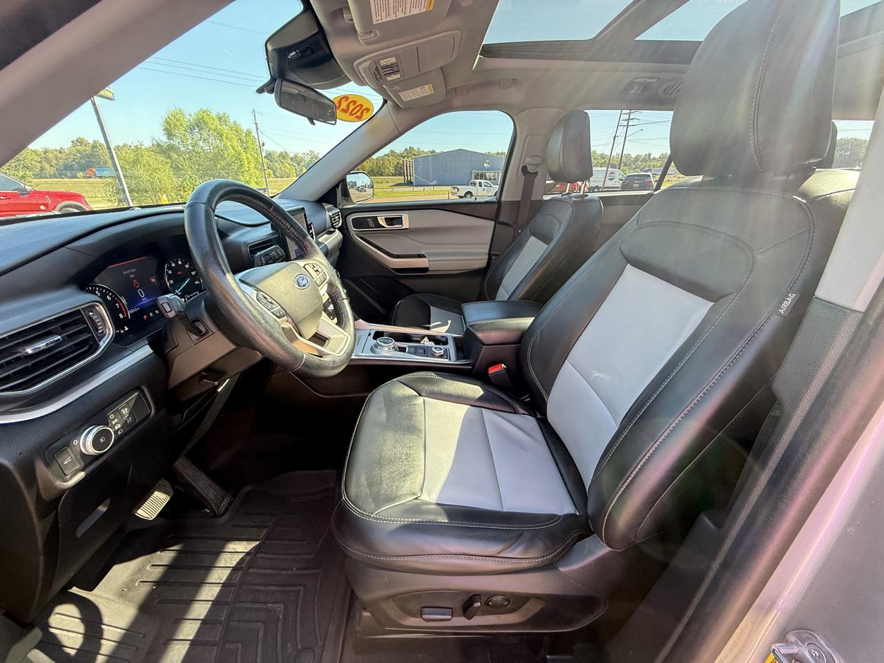 Ford Explorer XLT 4WD 2022