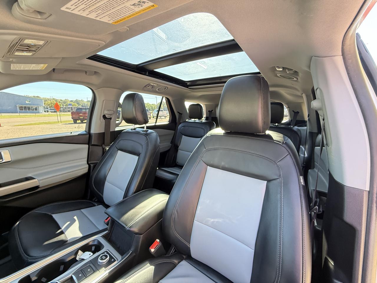 Ford Explorer XLT 4WD 2022