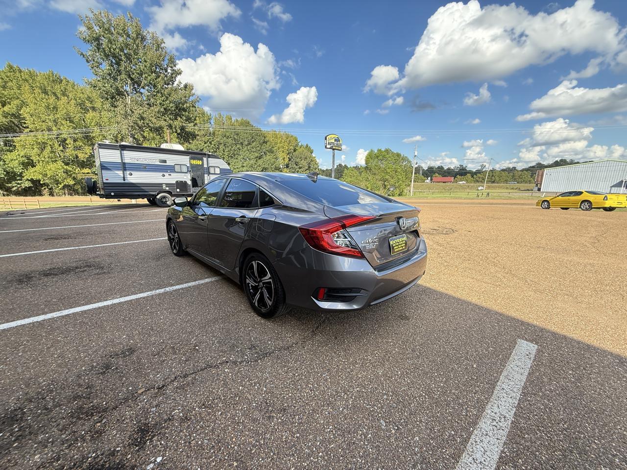 Honda Civic Sedan Touring CVT 2018