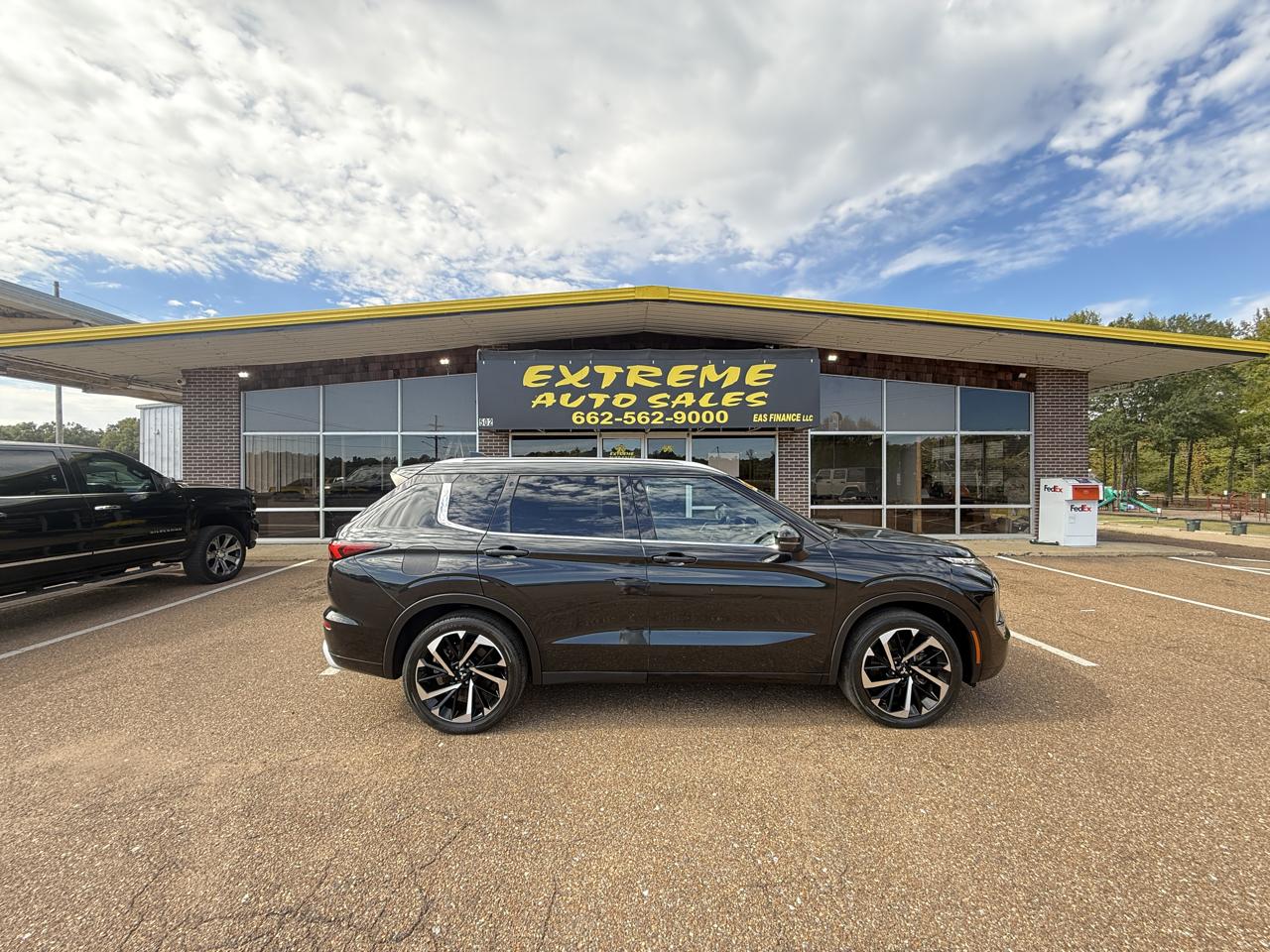 Mitsubishi Outlander SEL FWD 2022