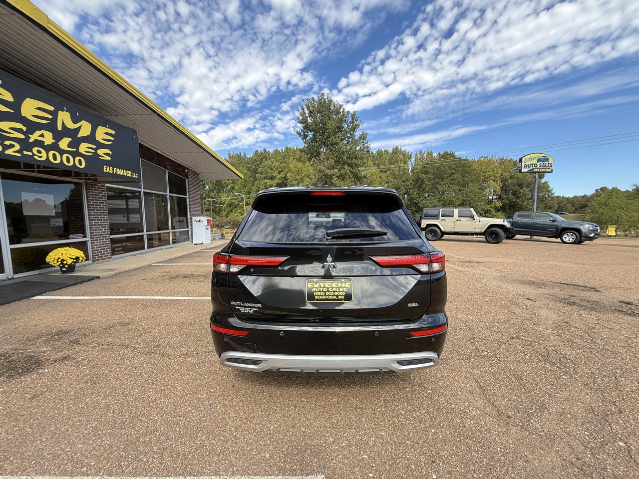 Mitsubishi Outlander SEL FWD 2022