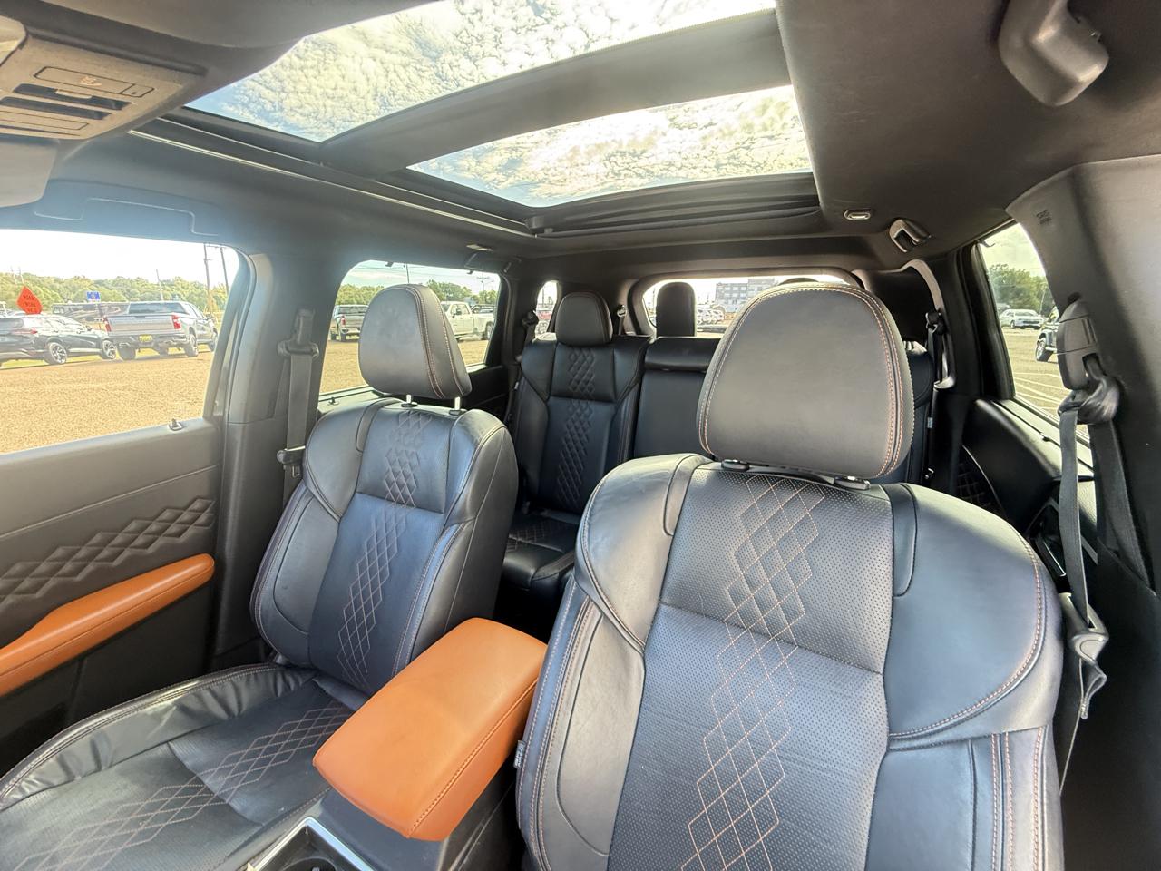 Mitsubishi Outlander SEL FWD 2022