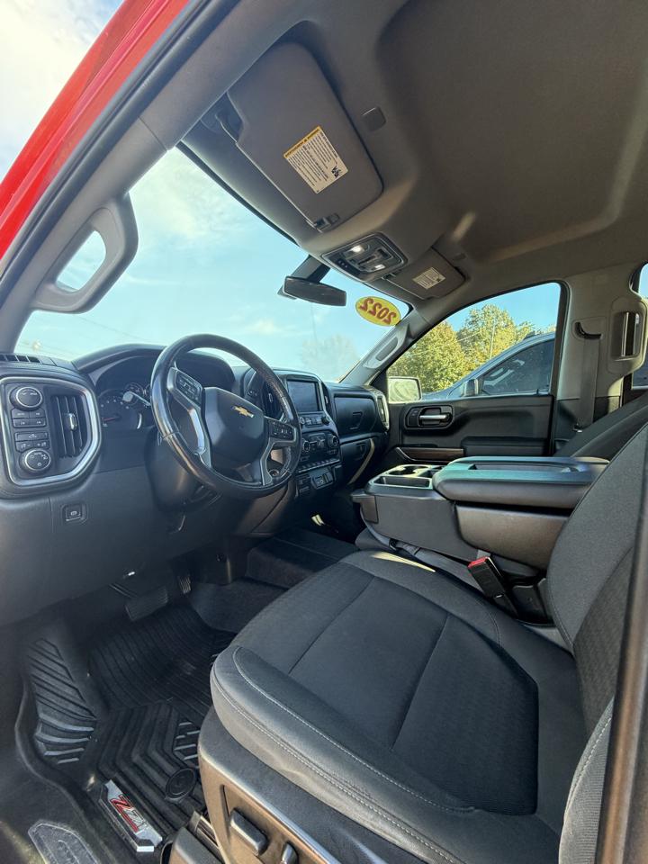 Chevrolet SILVERADO  2022