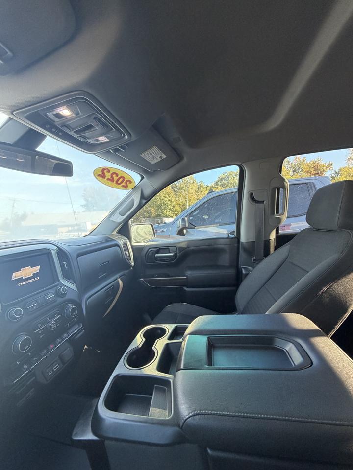 Chevrolet SILVERADO  2022