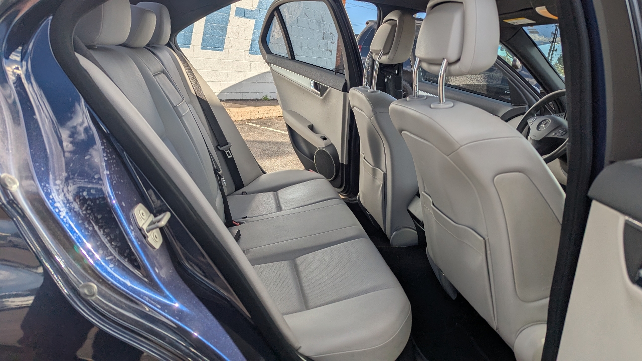 Mercedes-Benz C-Class C300 4MATIC Sport Sedan 2010