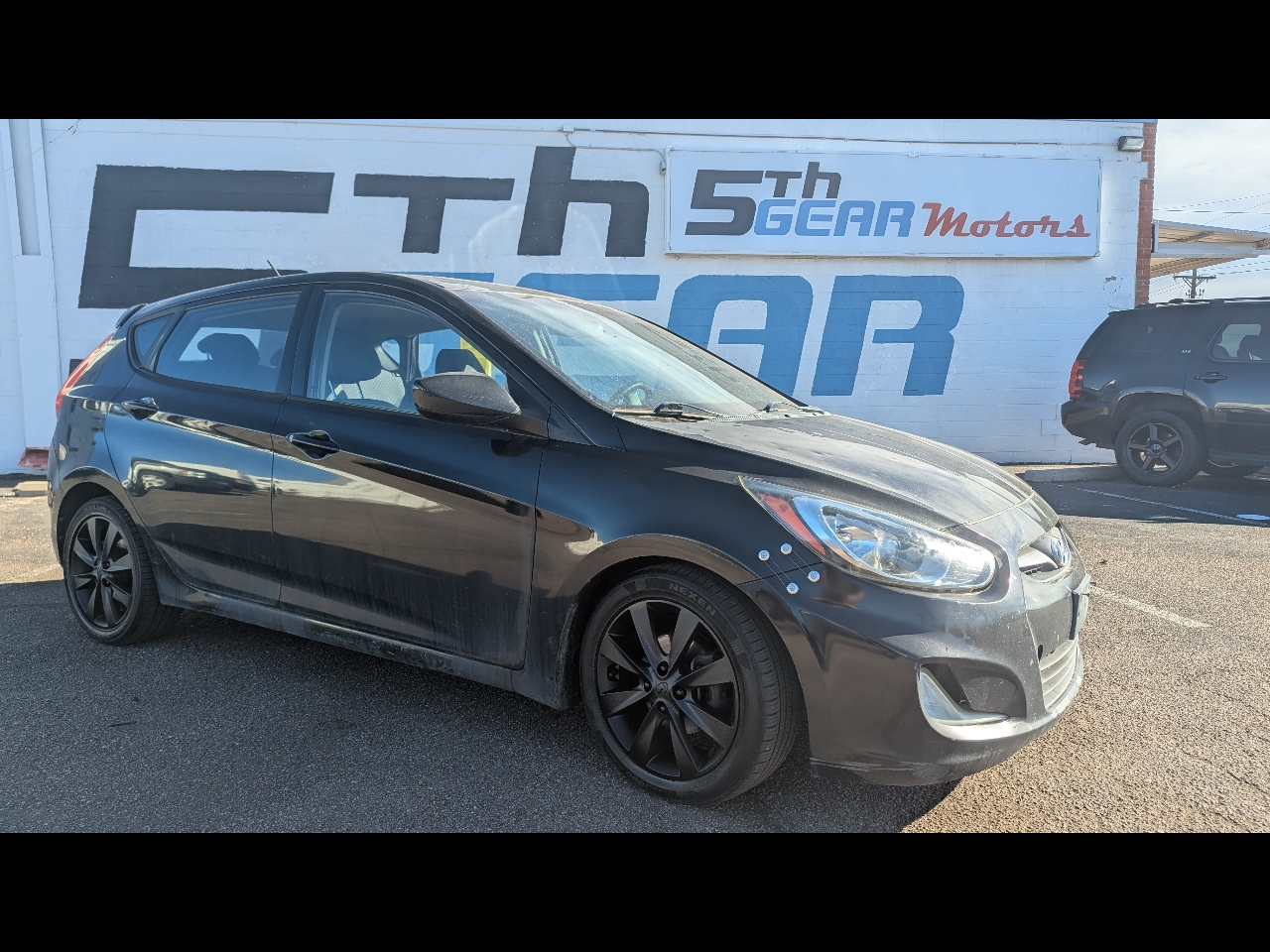 2012 Hyundai Accent SE 5-Door