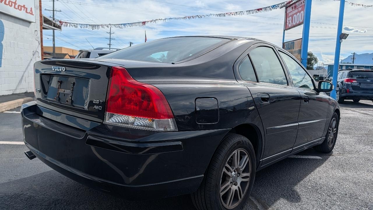 Volvo S60 photo 3