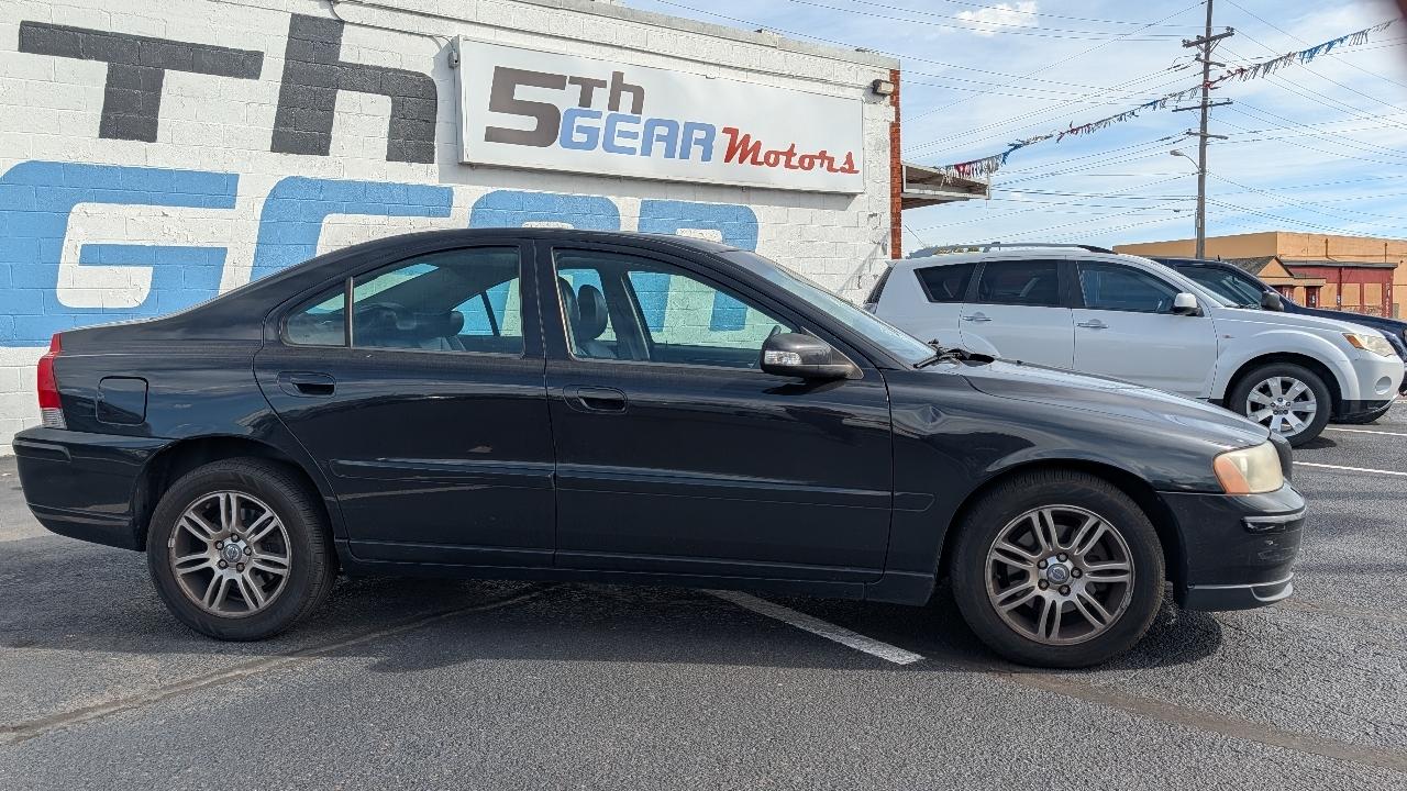 Volvo S60 photo 4